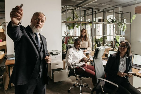 Unlocking community connections: effective facebook group tactics for uk gyms